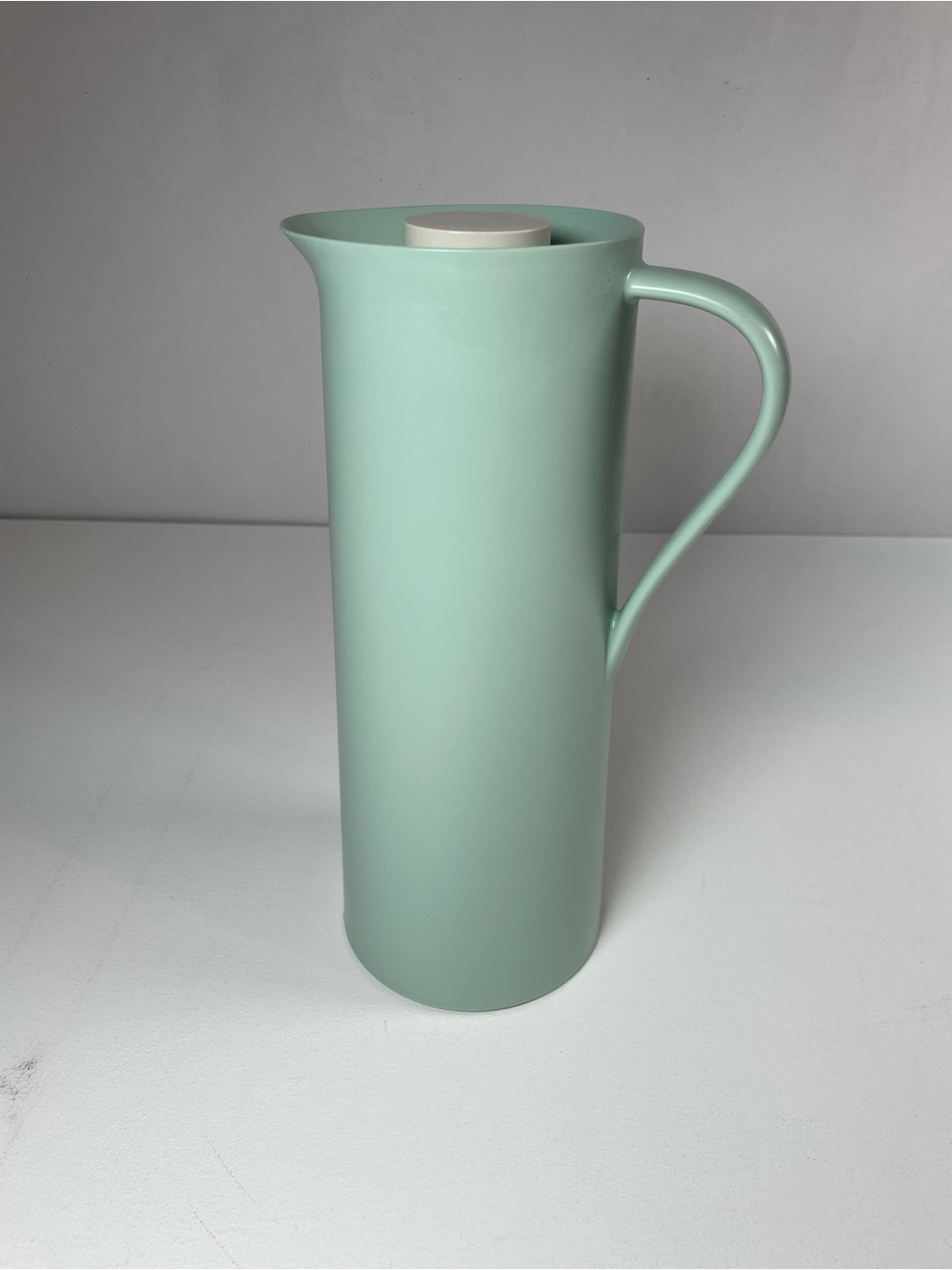 IKEA BEHOVD Vacuum Flask Thermos Carafe in Light Green - 34 oz - Picture 4 of 12